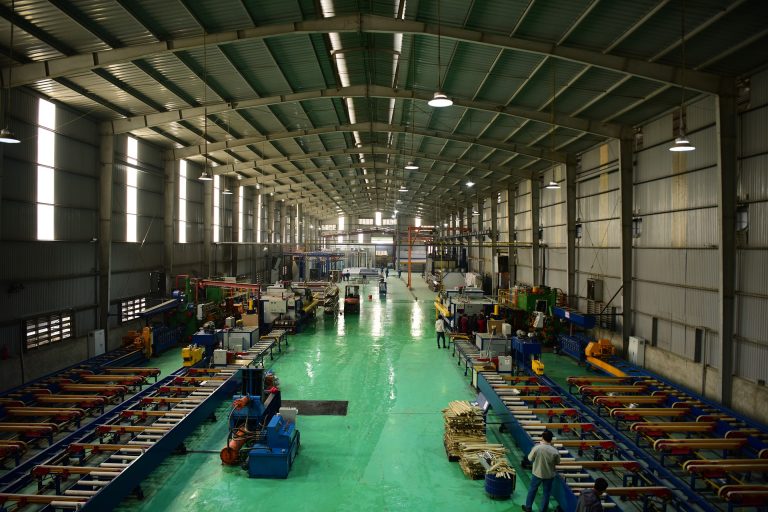 machine-g8af608e29_1920-768x512